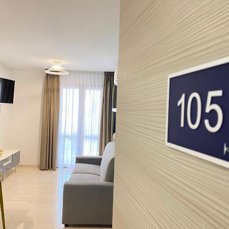 Azzurra Apartments Балестрате Екстериор снимка