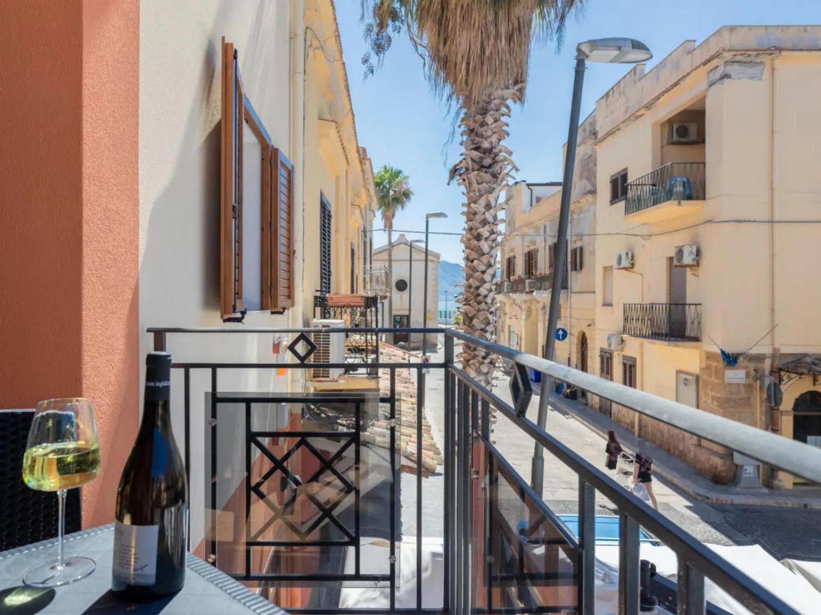 Azzurra Apartments Балестрате Екстериор снимка