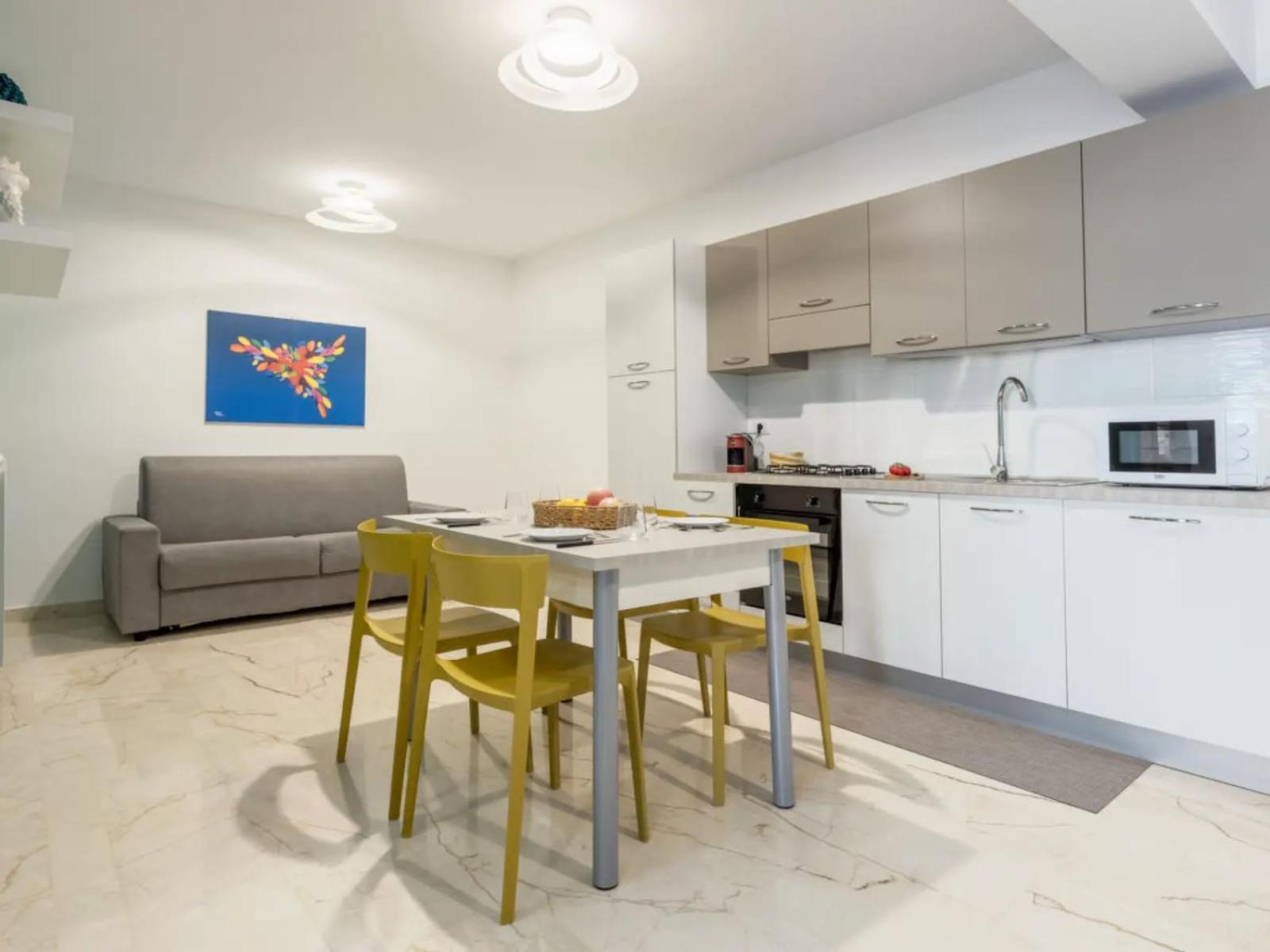 Azzurra Apartments Балестрате Екстериор снимка