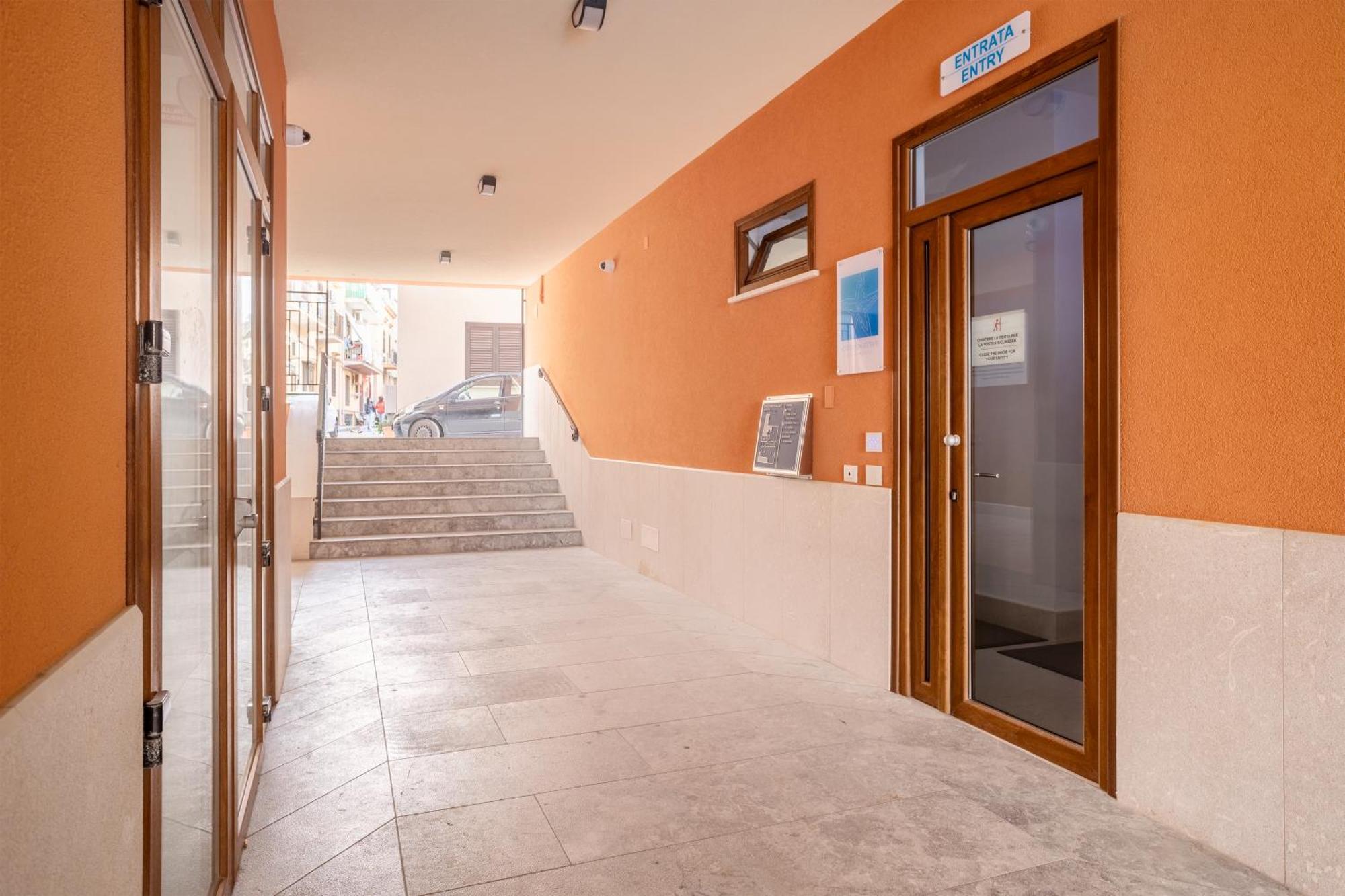 Azzurra Apartments Балестрате Екстериор снимка