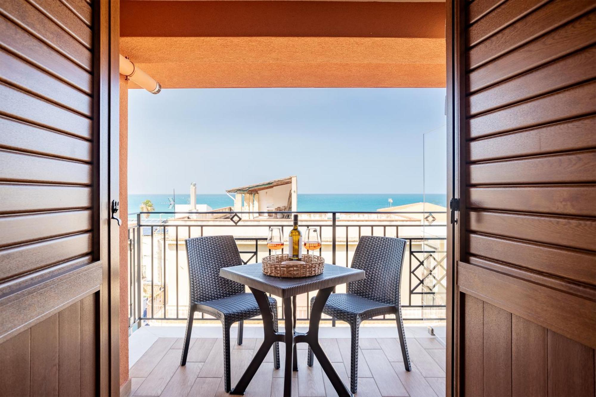 Azzurra Apartments Балестрате Екстериор снимка