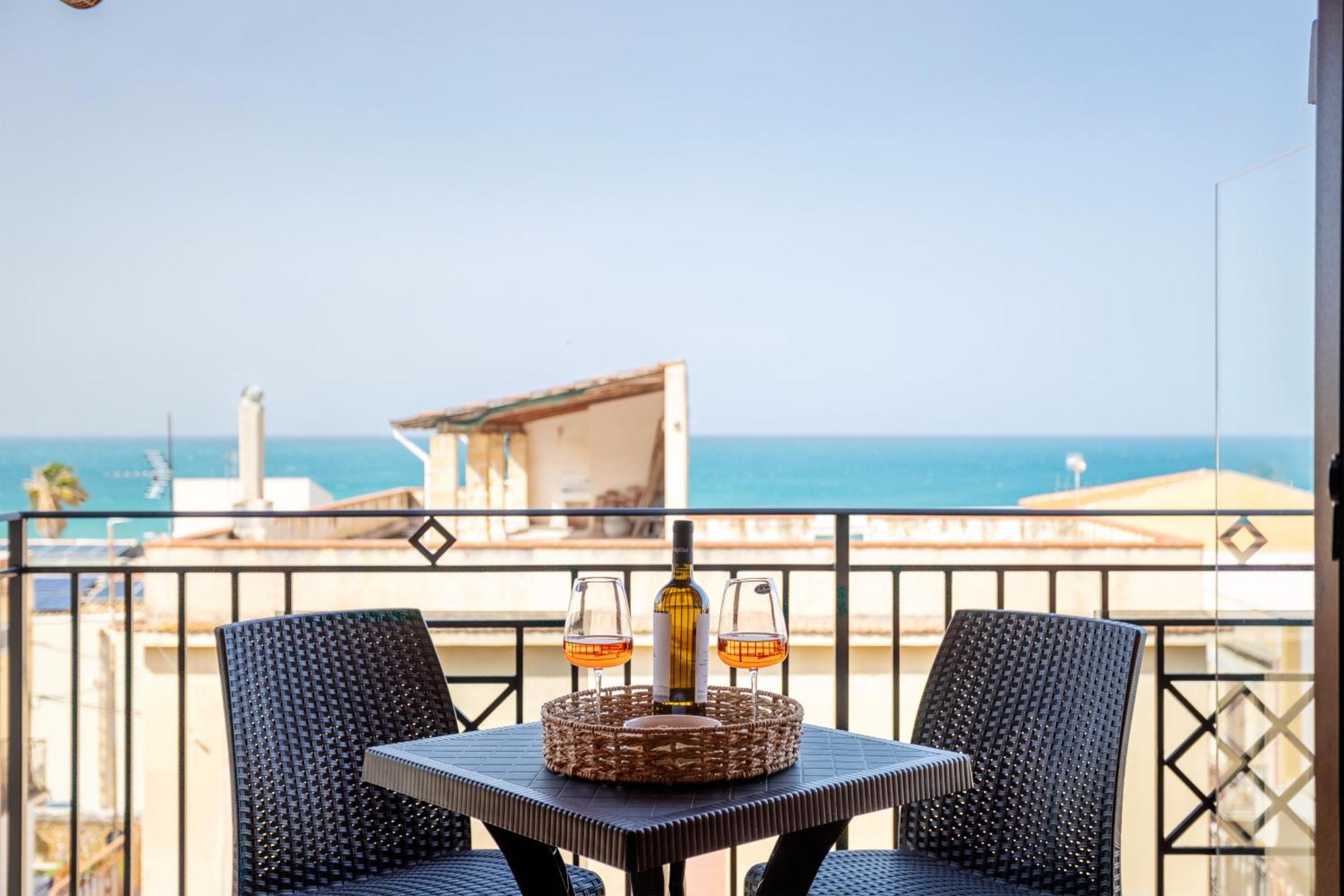 Azzurra Apartments Балестрате Екстериор снимка