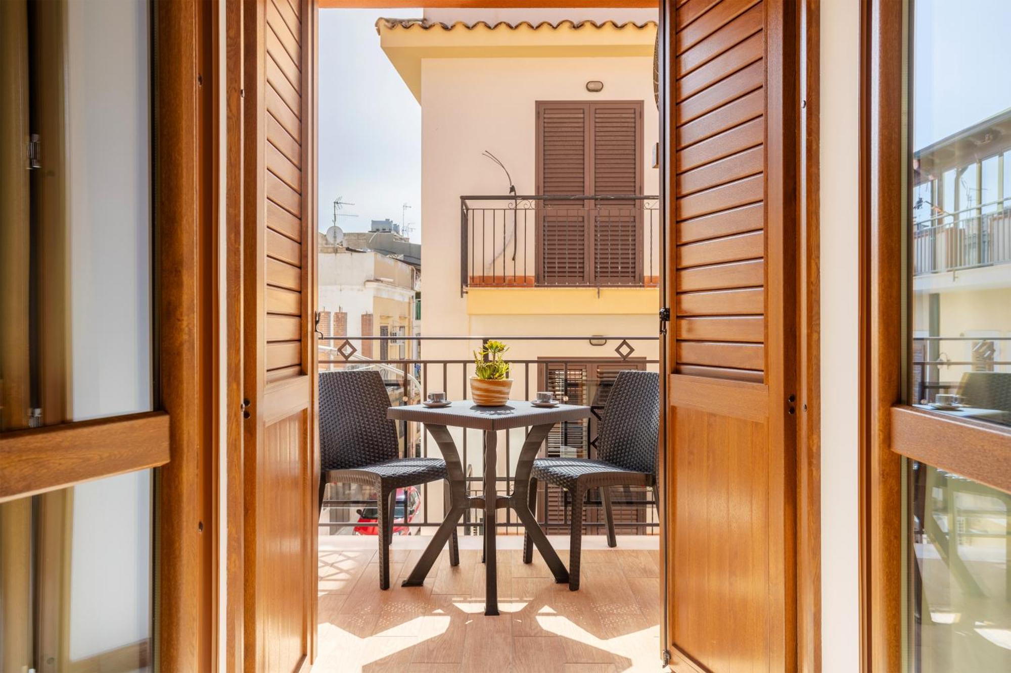 Azzurra Apartments Балестрате Екстериор снимка