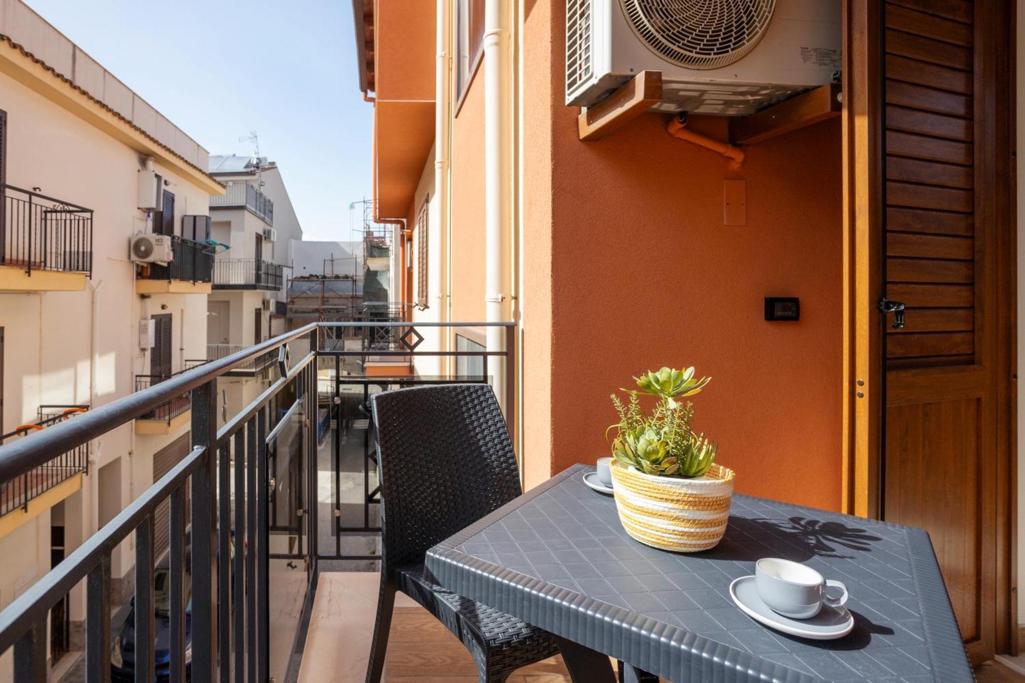 Azzurra Apartments Балестрате Екстериор снимка