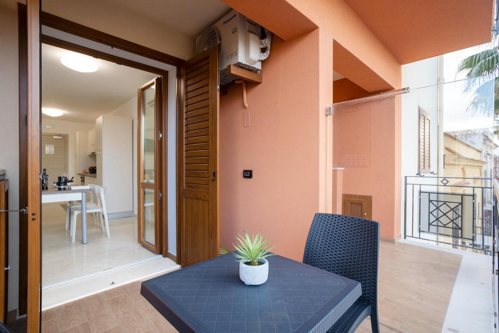 Azzurra Apartments Балестрате Екстериор снимка